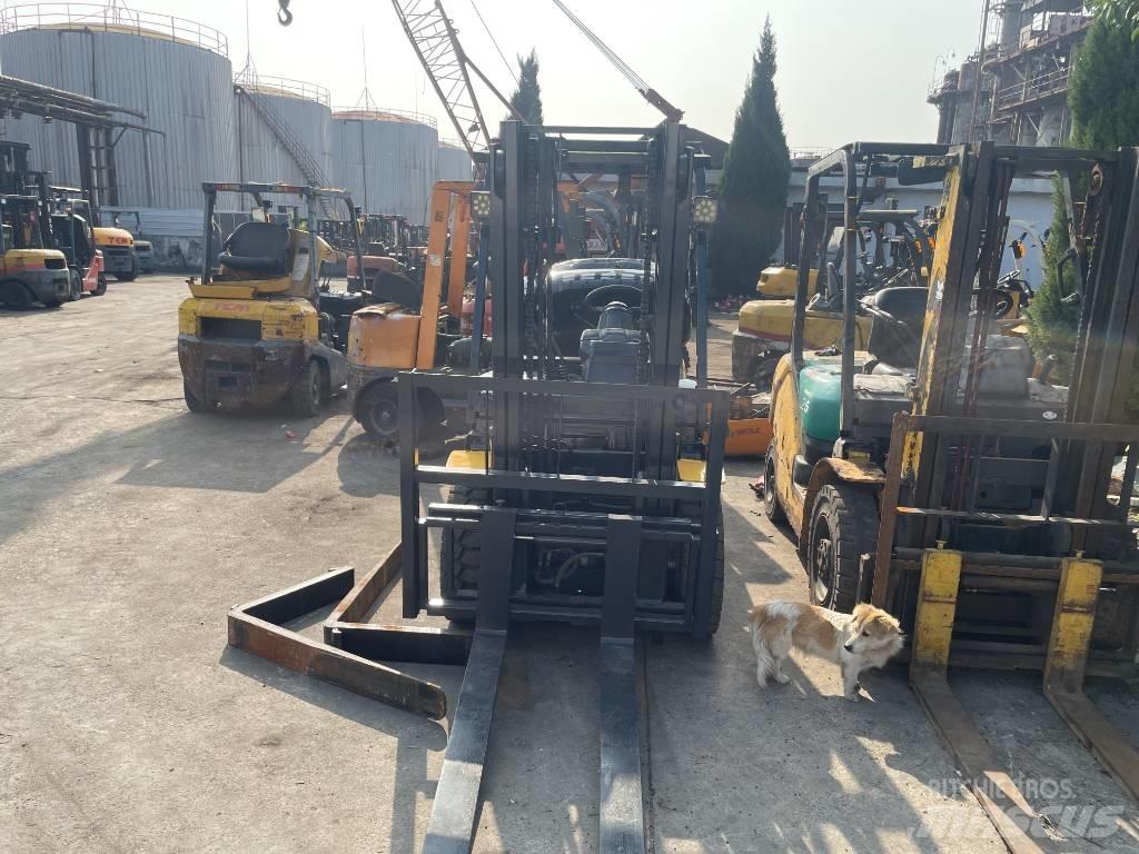 Komatsu 3 T Carretillas telescópicas