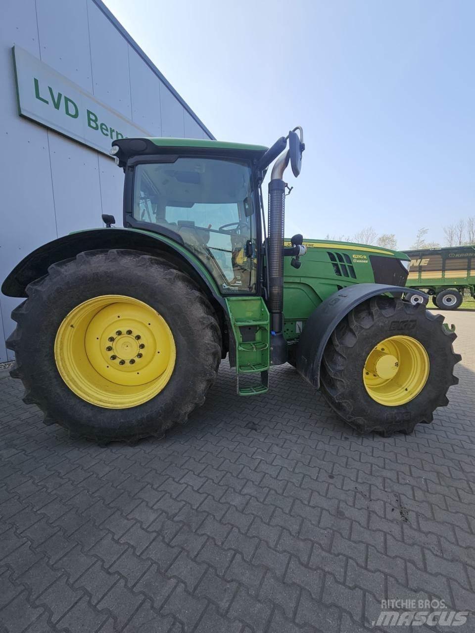 John Deere 6210R Tractores