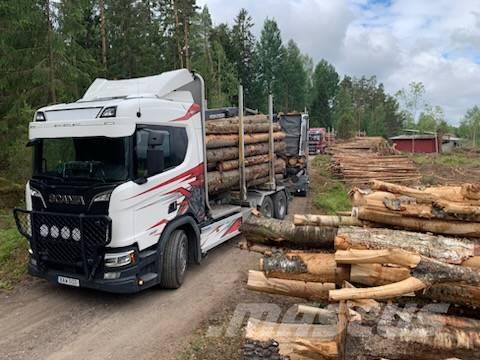 Scania R580B6X4NB Transporte de madera