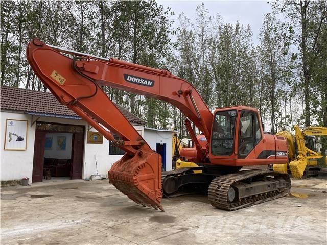 Doosan DH225 Excavadoras de cadenas
