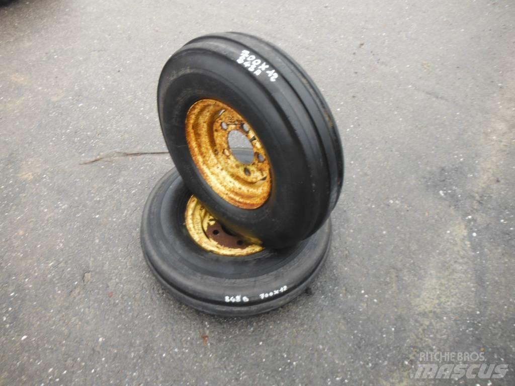 Dunlop 7.00X12 Neumáticos, ruedas y llantas