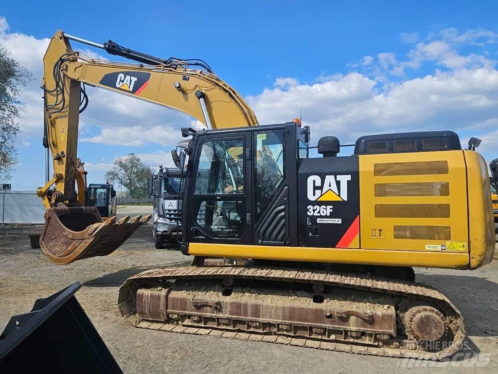 CAT 326 F L Excavadoras de cadenas