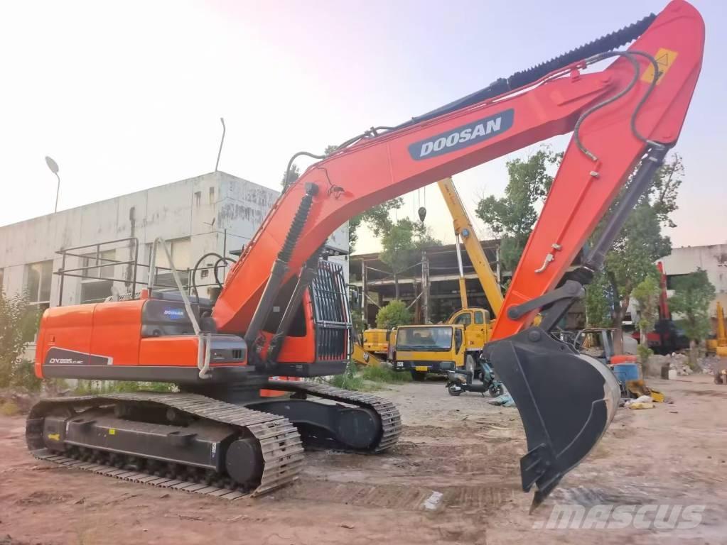 Doosan DX 225 LC Excavadoras de cadenas