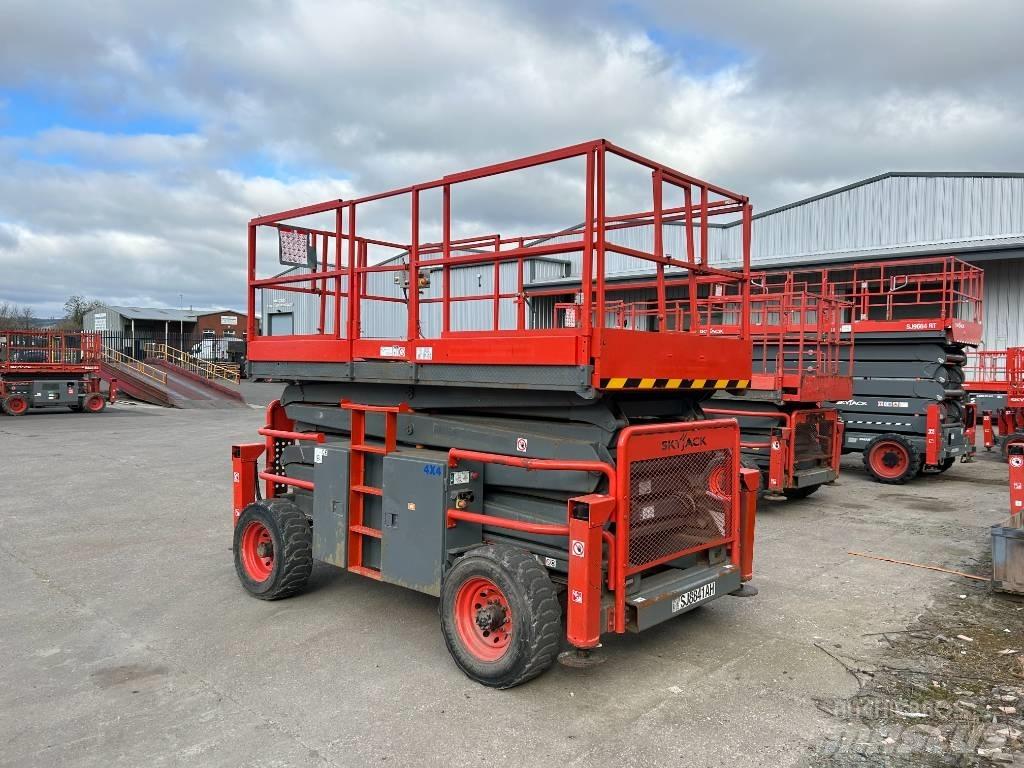 SkyJack SJ 8841 RT Plataformas tijera