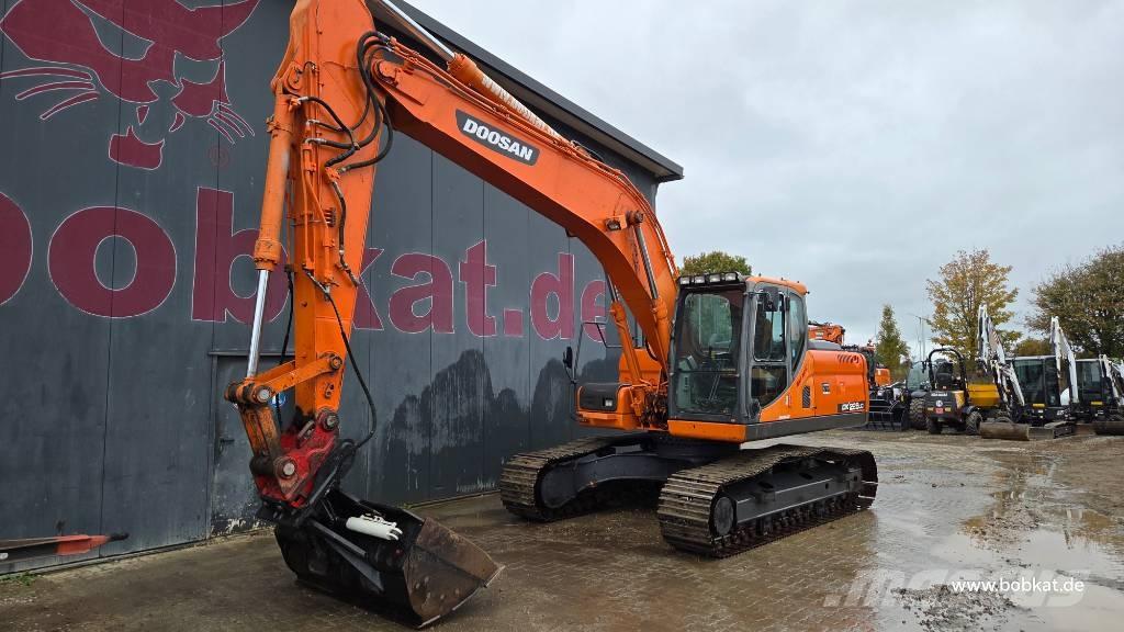 Doosan DX 225 LC Excavadoras de cadenas