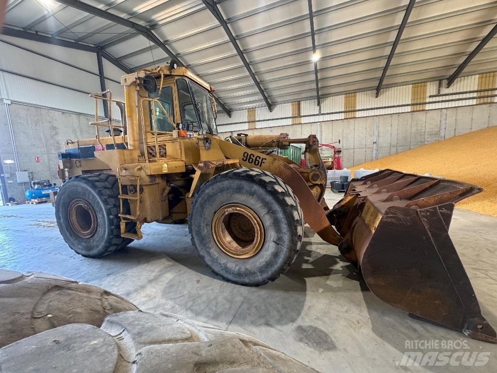 CAT 966 F Cargadoras sobre ruedas