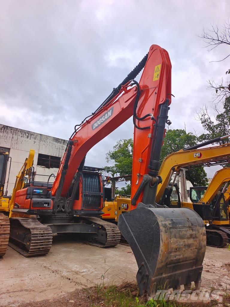 Doosan DX 300 LC Excavadoras de cadenas