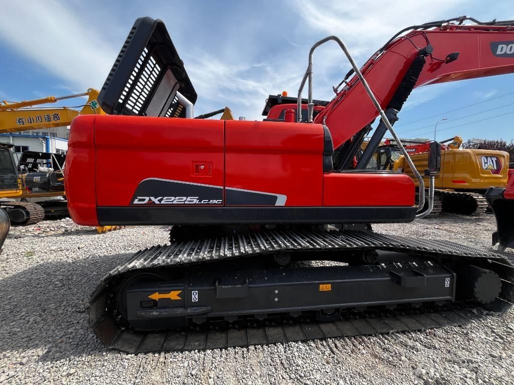 Doosan DX 225 Excavadoras de cadenas