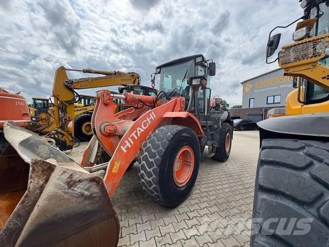 Hitachi ZW 180 Cargadoras sobre ruedas
