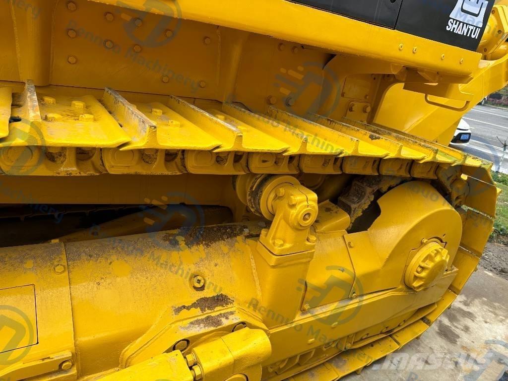 Shantui SD 32 Buldozer sobre oruga