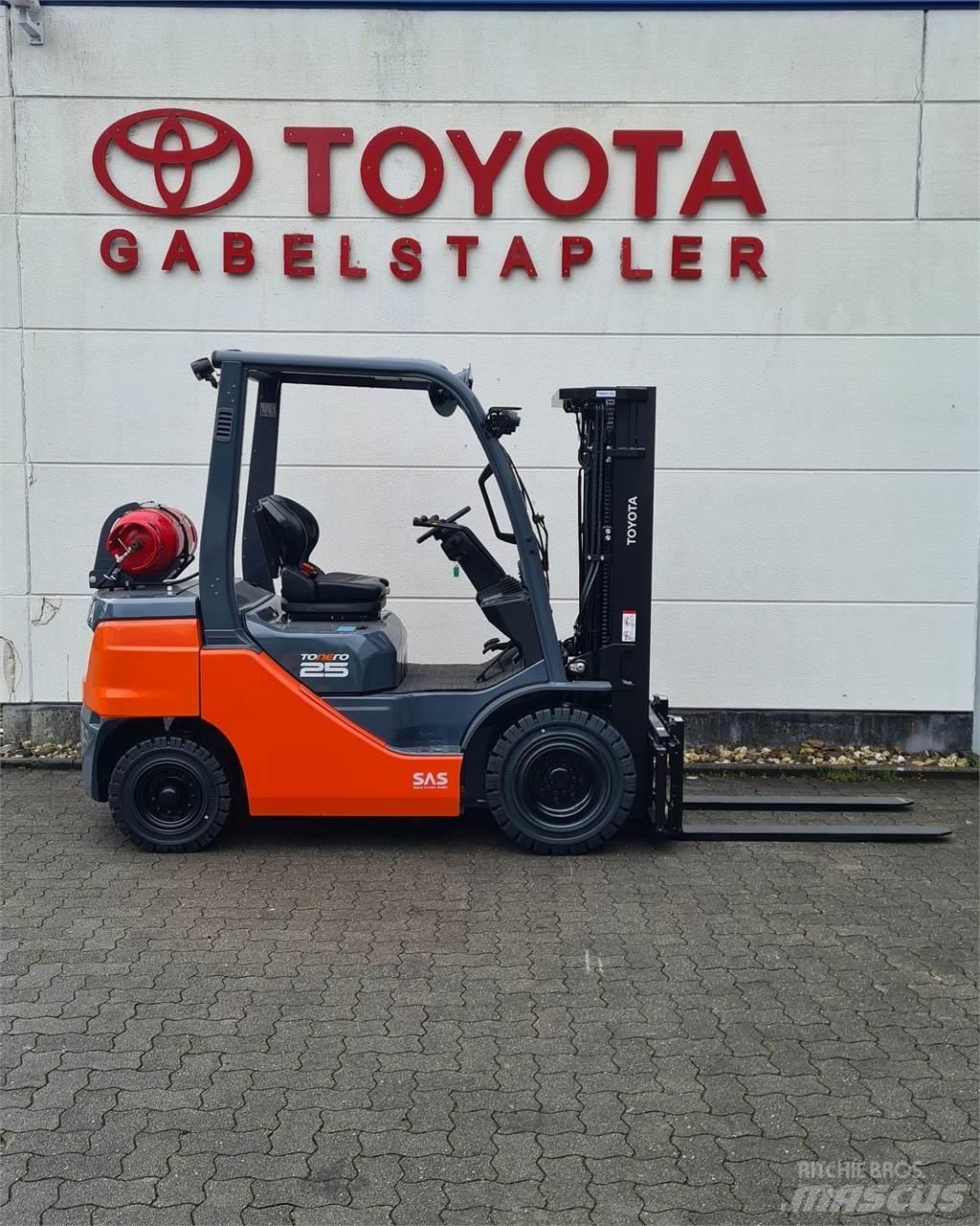 Toyota 02-8FGF25 Carretillas LPG