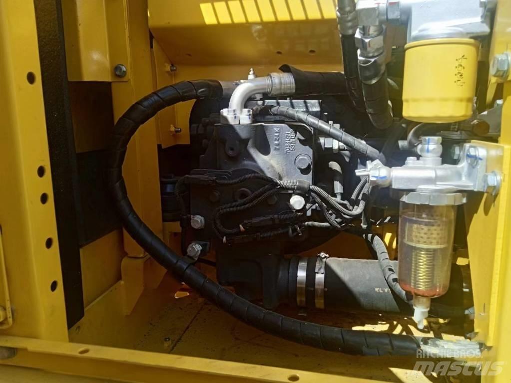 Komatsu PC130-7 Excavadoras de cadenas