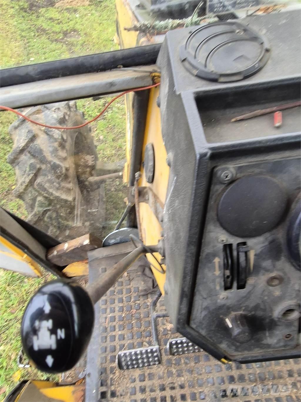 Valtra 715M Tractores