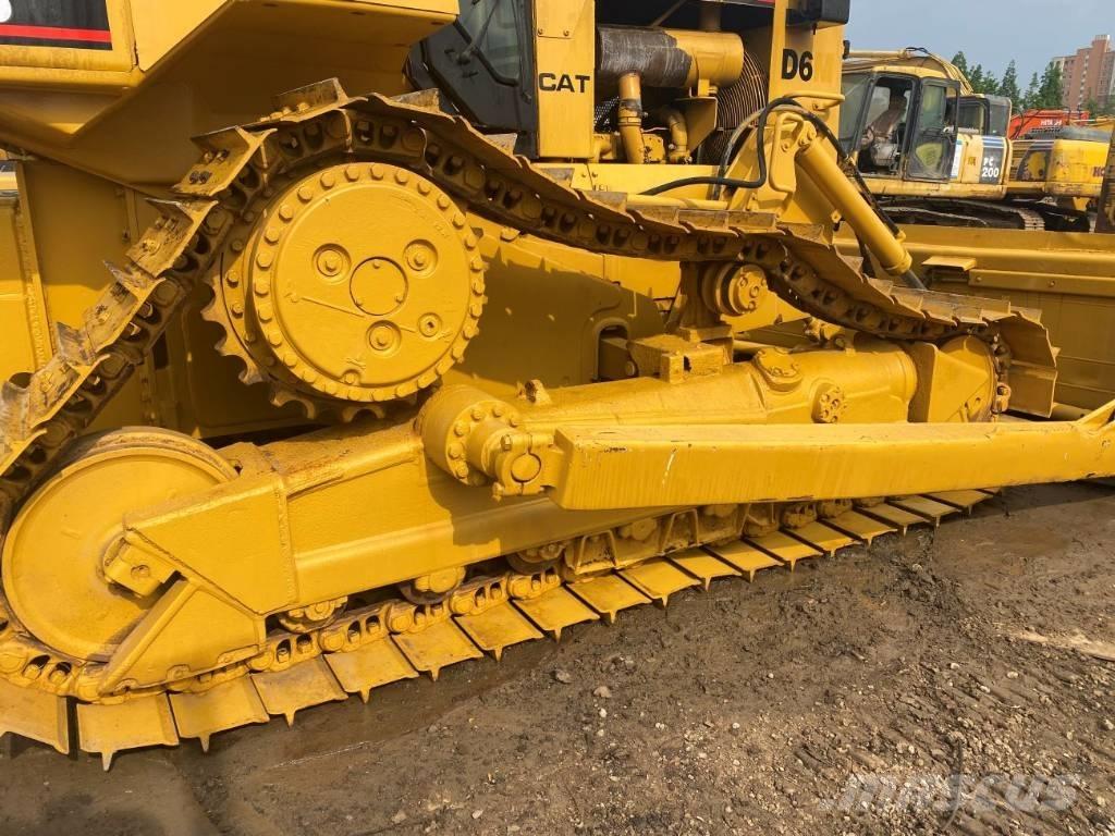 CAT D6R Buldozer sobre oruga
