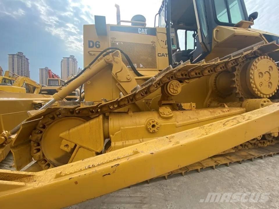 CAT D6R Buldozer sobre oruga