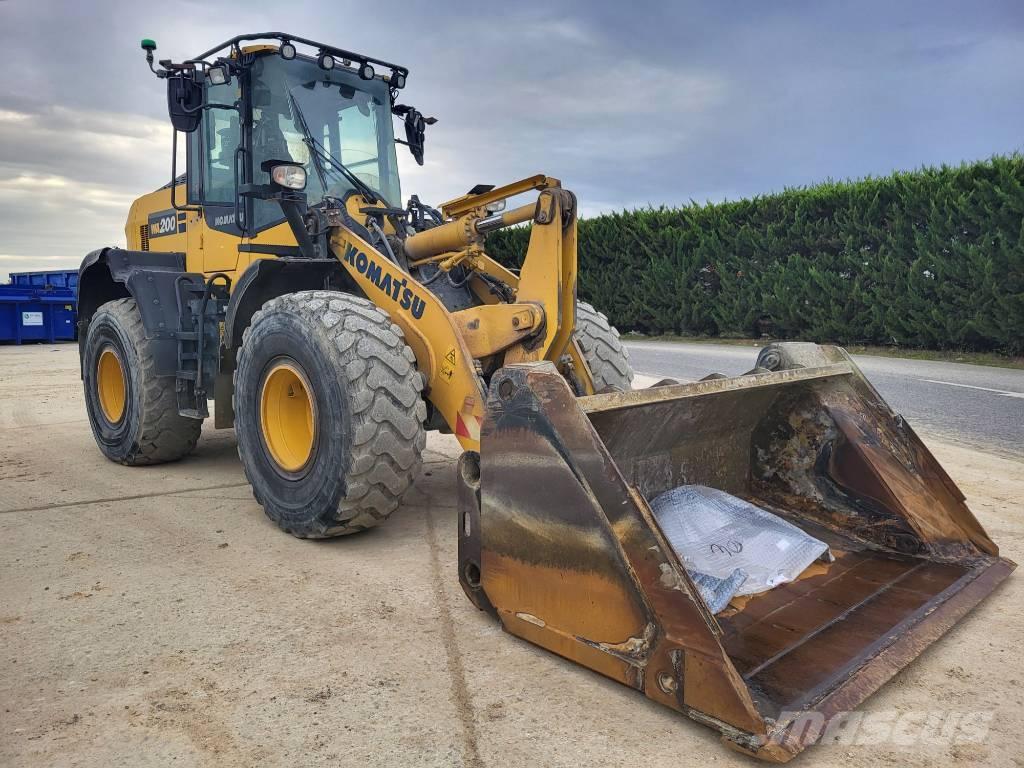 Komatsu WA200-8 Cargadoras sobre ruedas