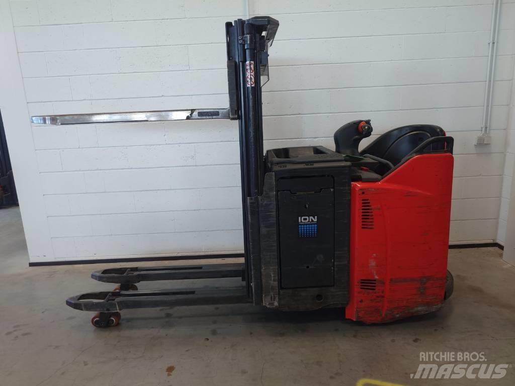 Linde D 12 Apiladores eléctricos autopropulsados