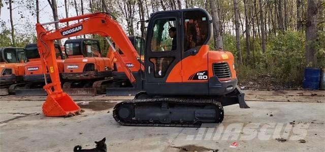Doosan DX60 Excavadoras de cadenas