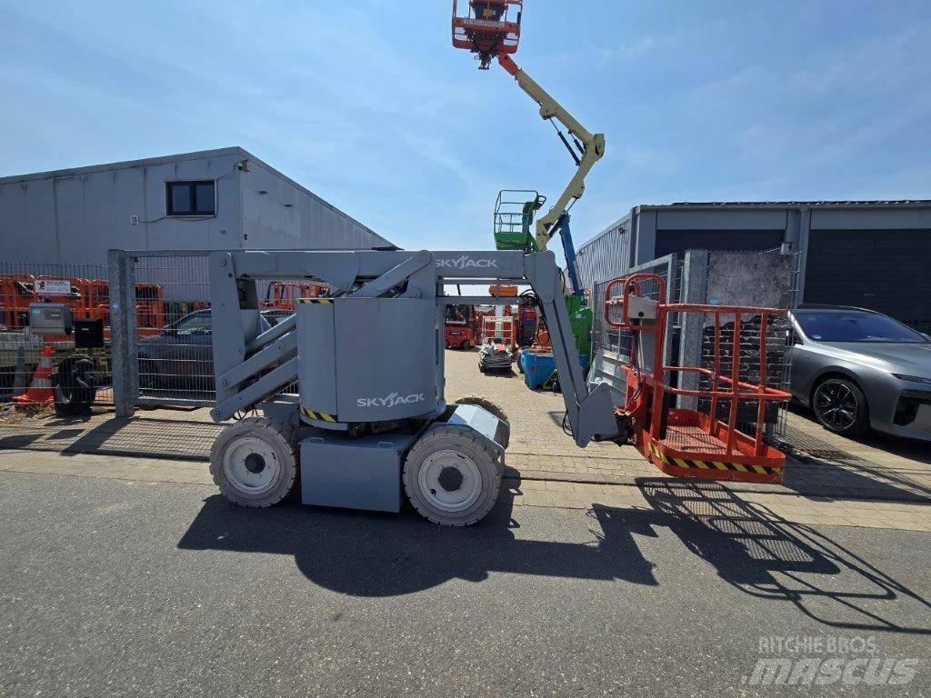 SkyJack SJKB 33 N Plataforma de trabajo articulada
