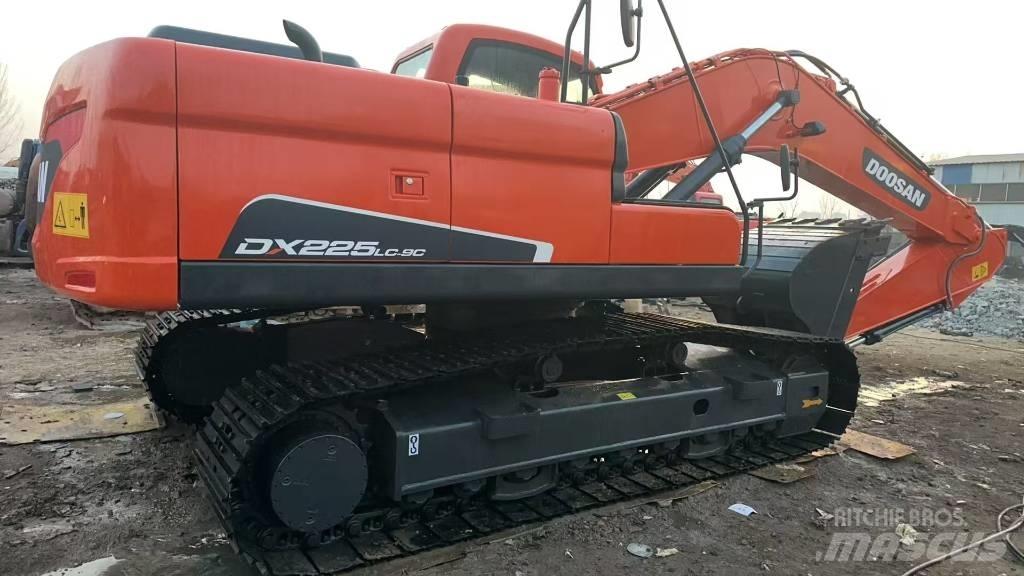 Doosan DX 225 LC Excavadoras de cadenas