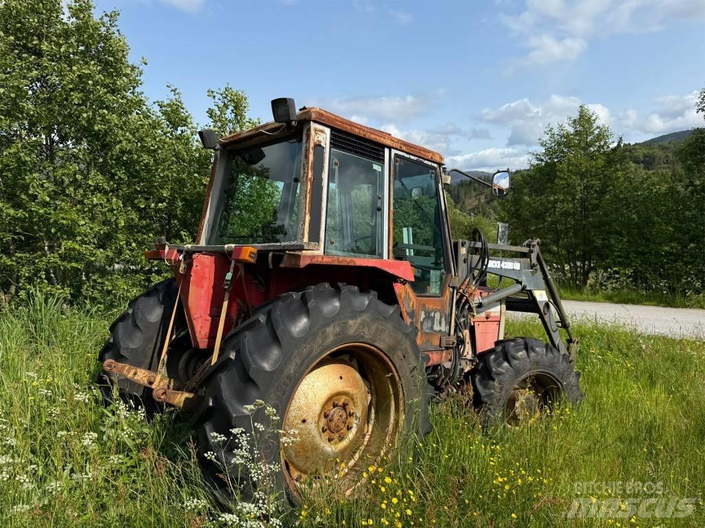 Massey Ferguson 675 Tractores