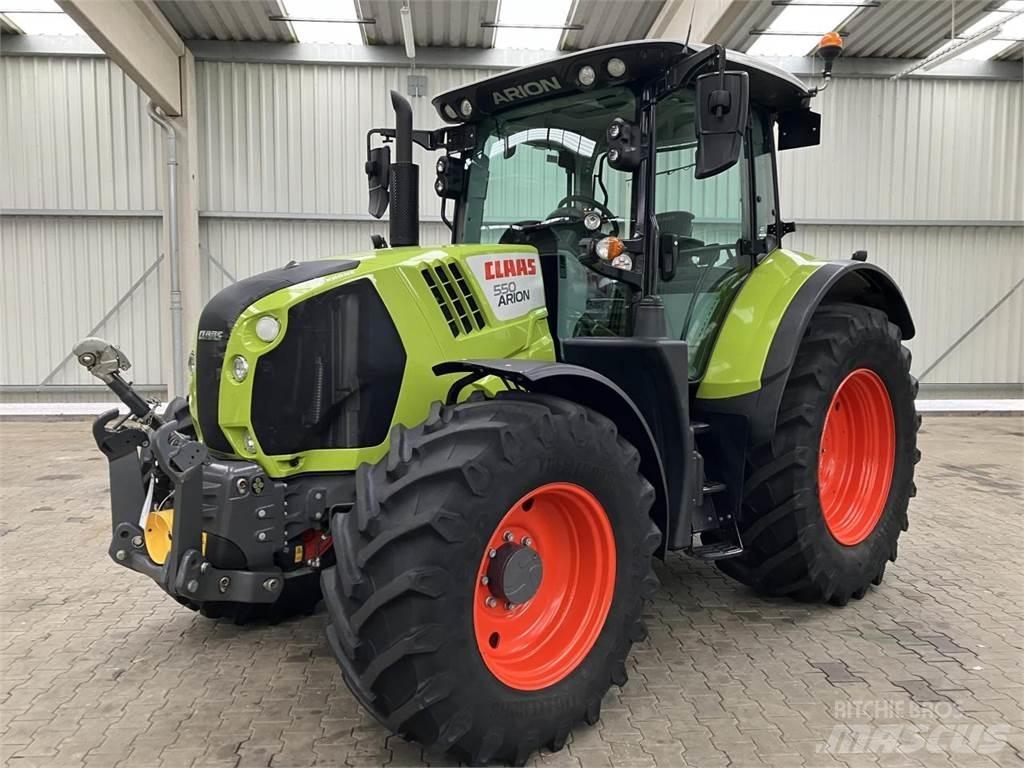 CLAAS Arion 550 Tractores