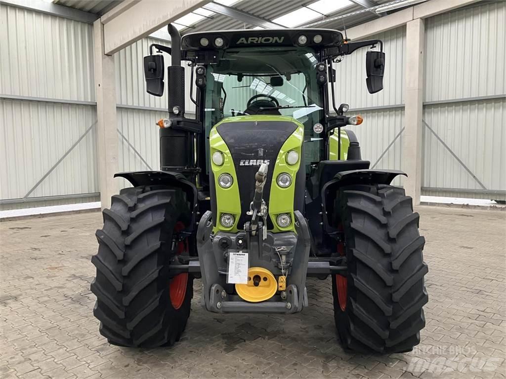 CLAAS Arion 550 Tractores
