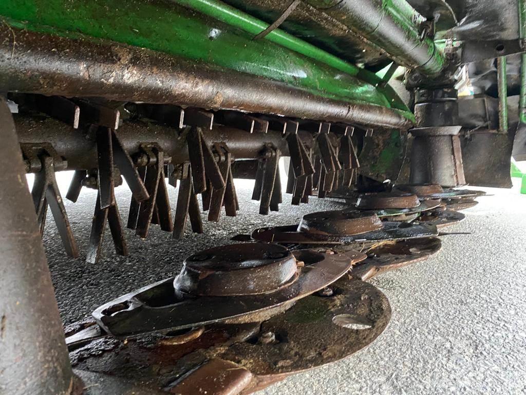 John Deere 324 Segadoras
