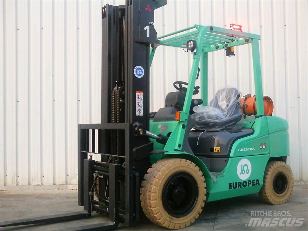 Mitsubishi FG30NTD Carretillas LPG