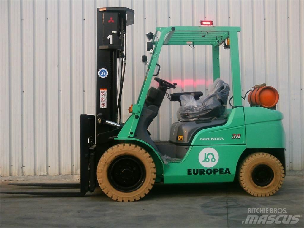 Mitsubishi FG30NTD Carretillas LPG