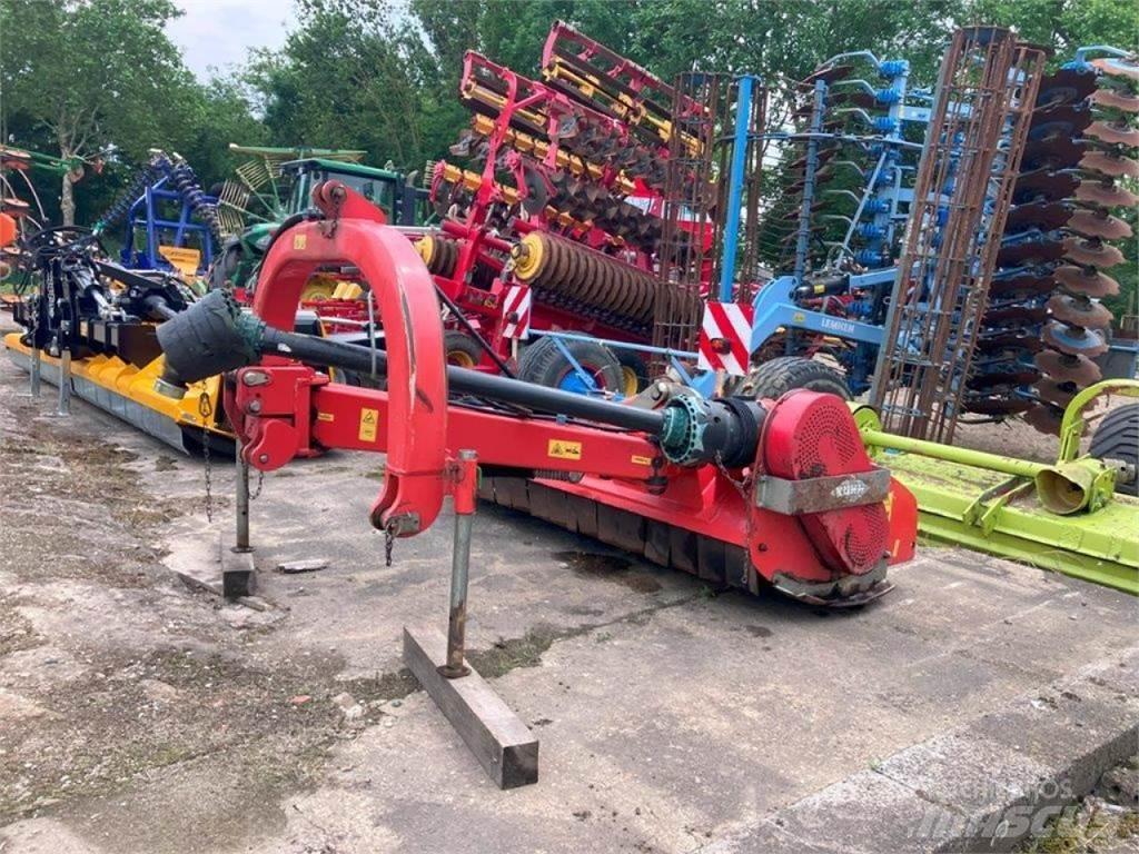 Kuhn TBE 210 Segadoras y cortadoras de hojas para pastos