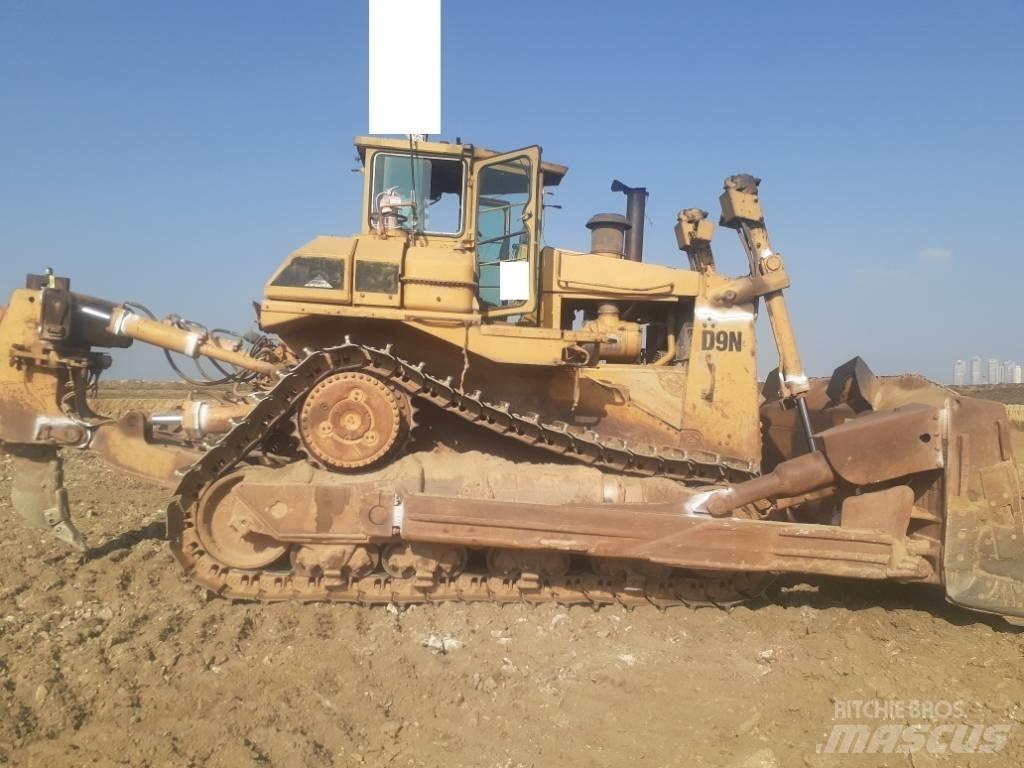 CAT D 9 N Buldozer sobre oruga