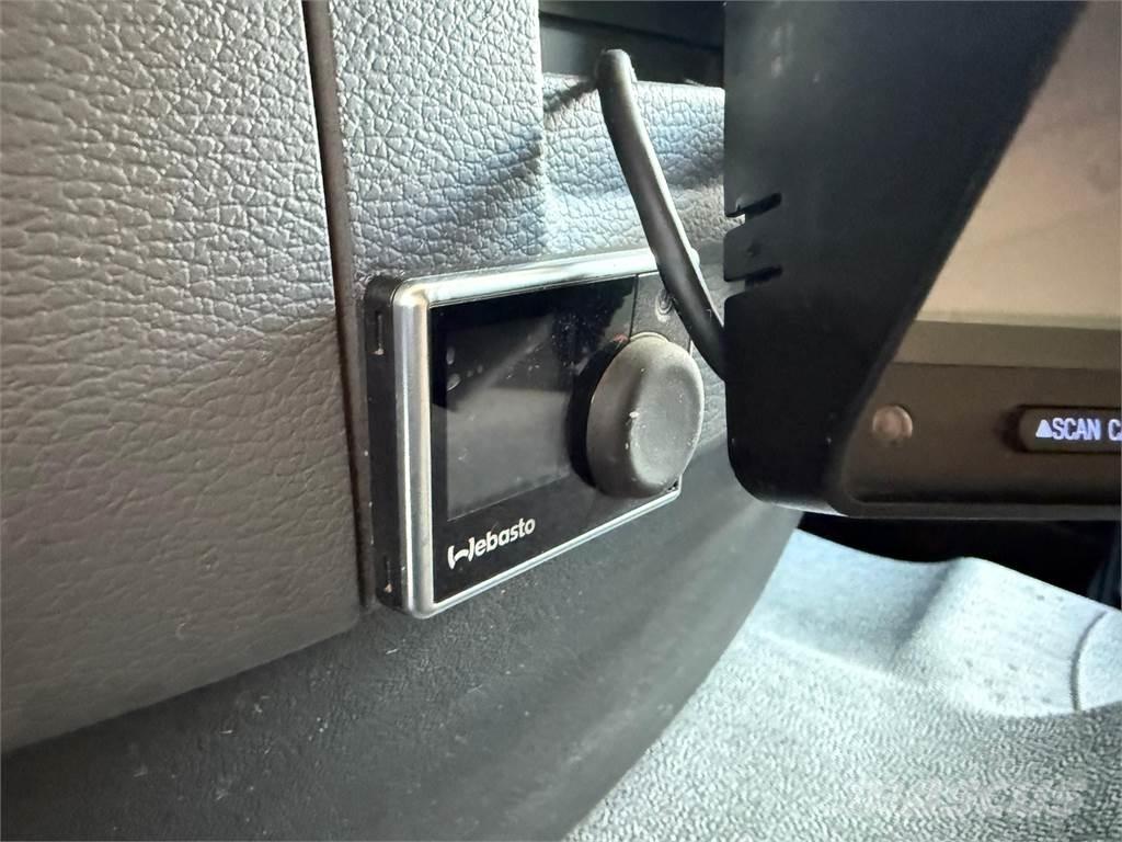Volvo FE320 4X2 Camiones caja cerrada