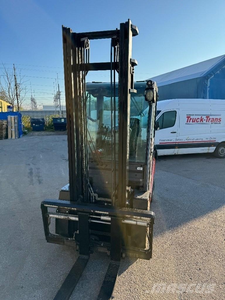 Toyota 02-8FDF25 Carretillas diesel