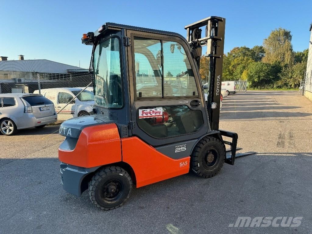 Toyota 02-8FDF25 Carretillas diesel