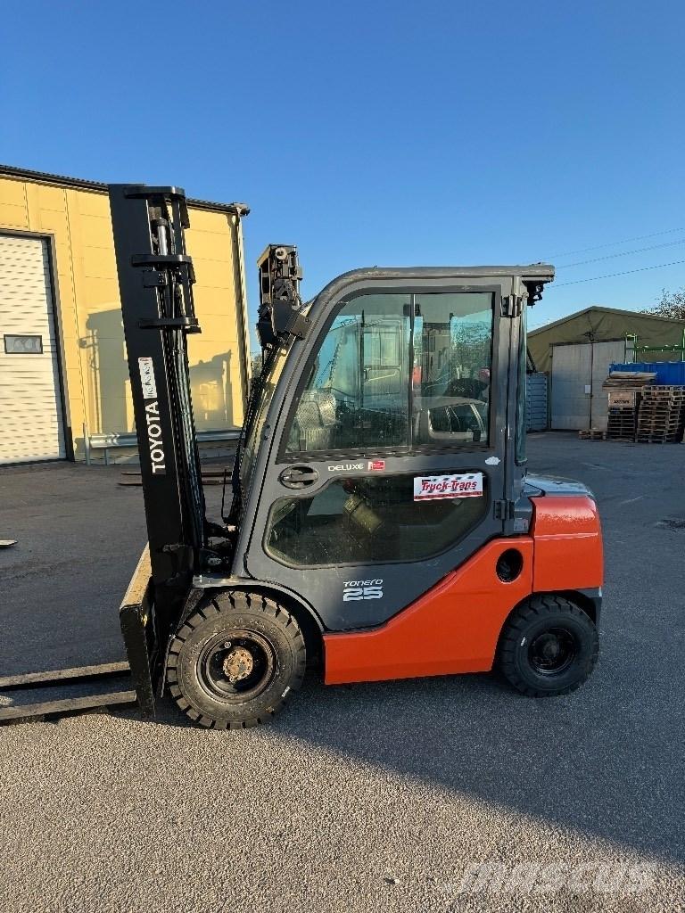 Toyota 02-8FDF25 Carretillas diesel