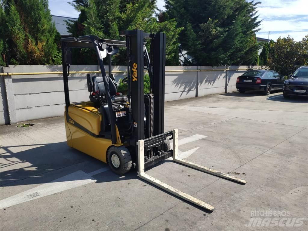 Yale ERP16 VT Carretillas de horquilla eléctrica