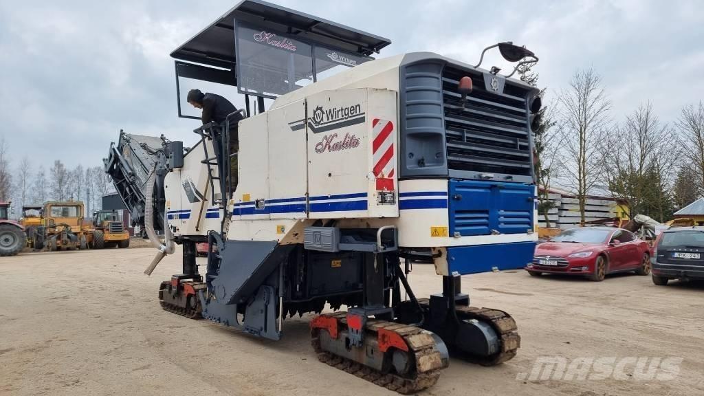 Wirtgen W 210 Máquinas moledoras de asfalto en frío
