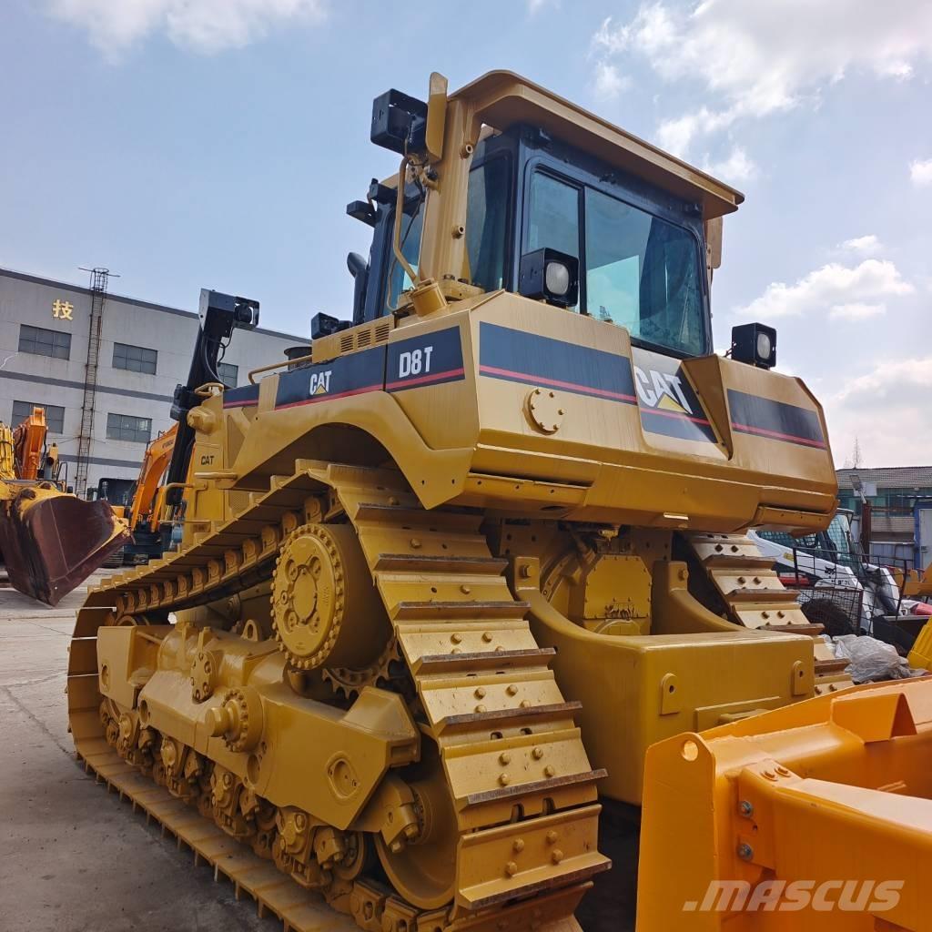 CAT D 8 T Buldozer sobre oruga