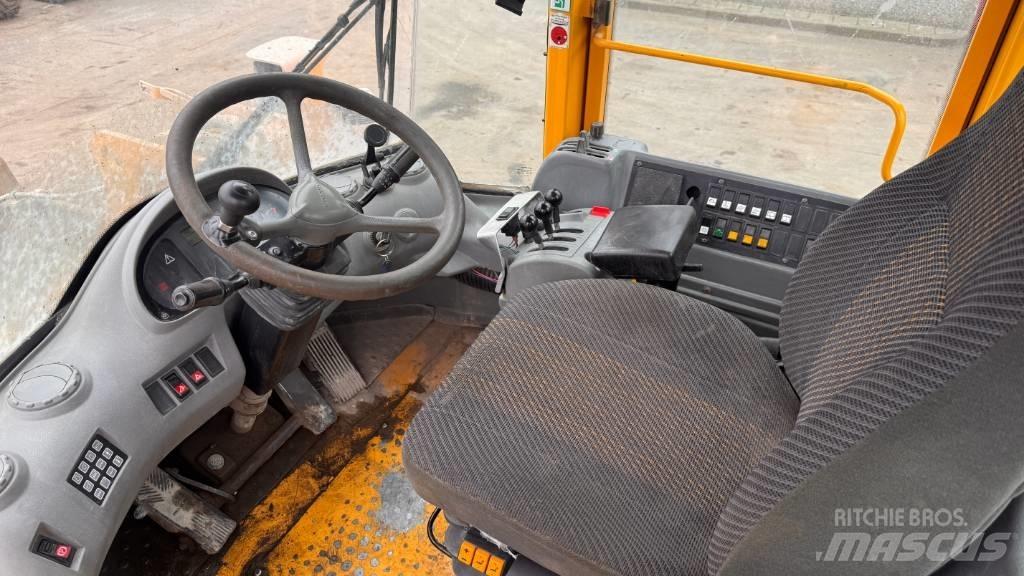 Volvo L 120 E Cargadoras sobre ruedas