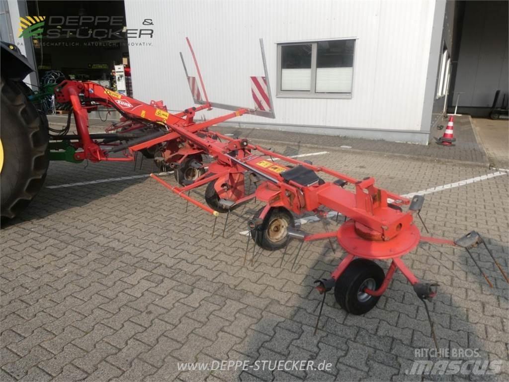 Kuhn GF 8702 Rastrillos y henificadores