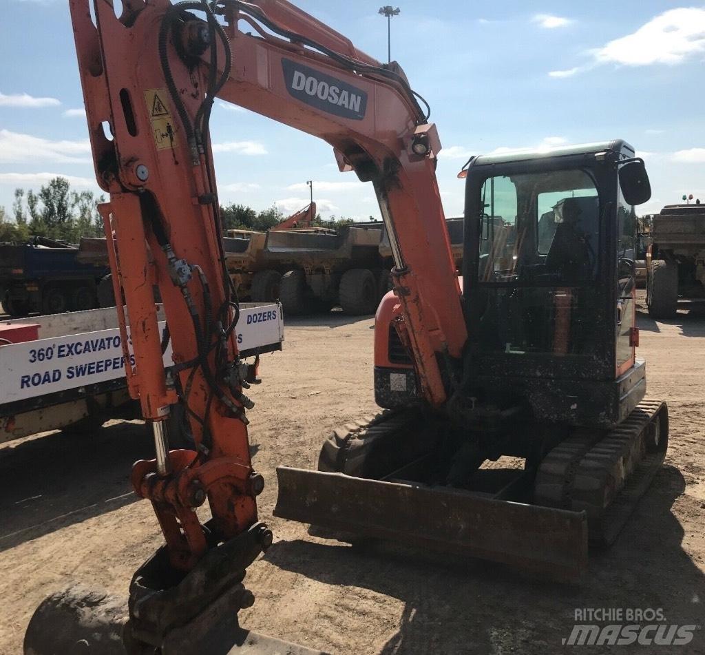Doosan DX 60 R Mini excavadoras < 7t