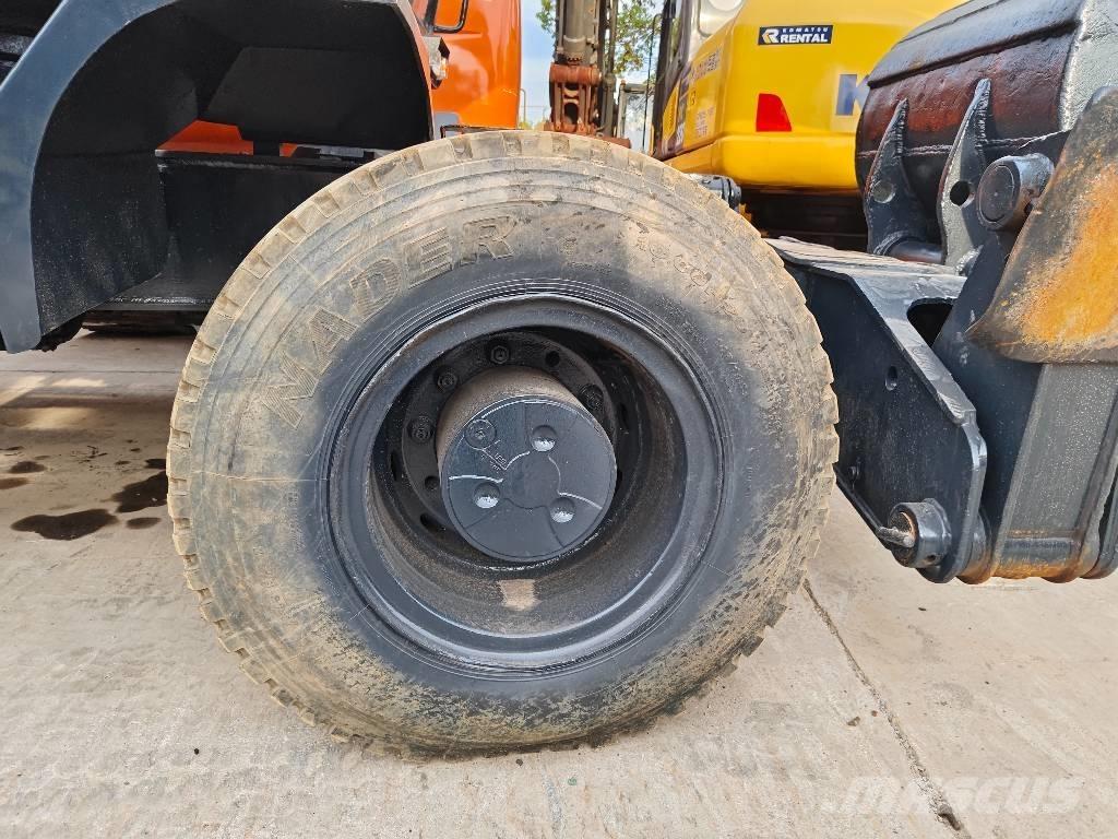 Hyundai R210W-9 Excavadoras de ruedas