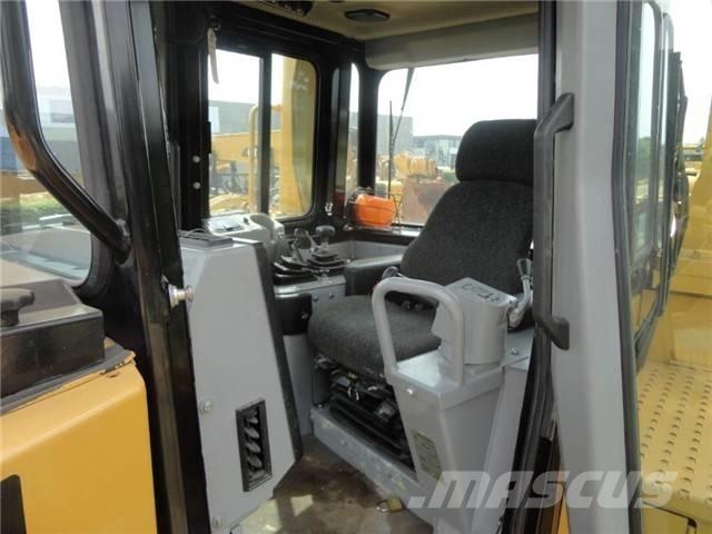 CAT D 8 R Buldozer sobre oruga