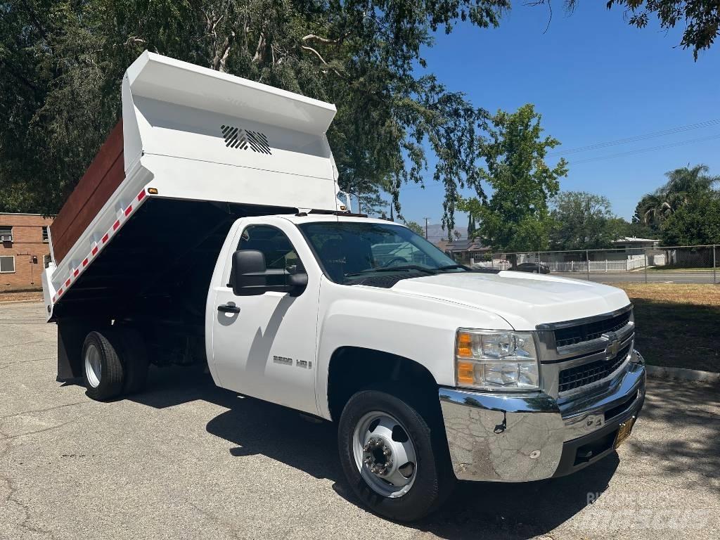 Chevrolet 3500 Camiones bañeras basculantes o volquetes
