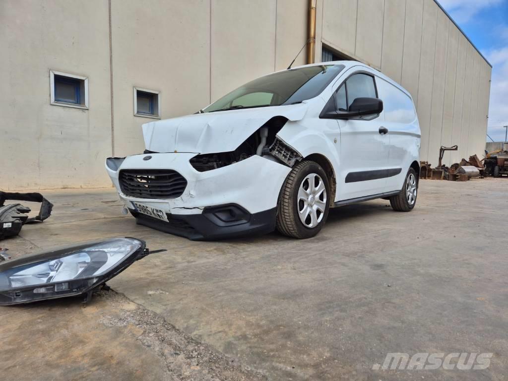 Ford Courier Furgonetas de caja cerrada