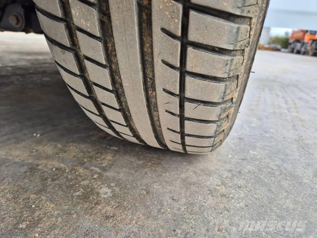 Ford Courier Furgonetas de caja cerrada