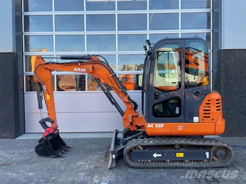 Atlas AC25F Mini excavadoras < 7t