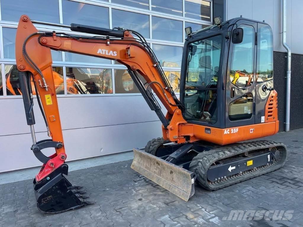 Atlas AC25F Mini excavadoras < 7t
