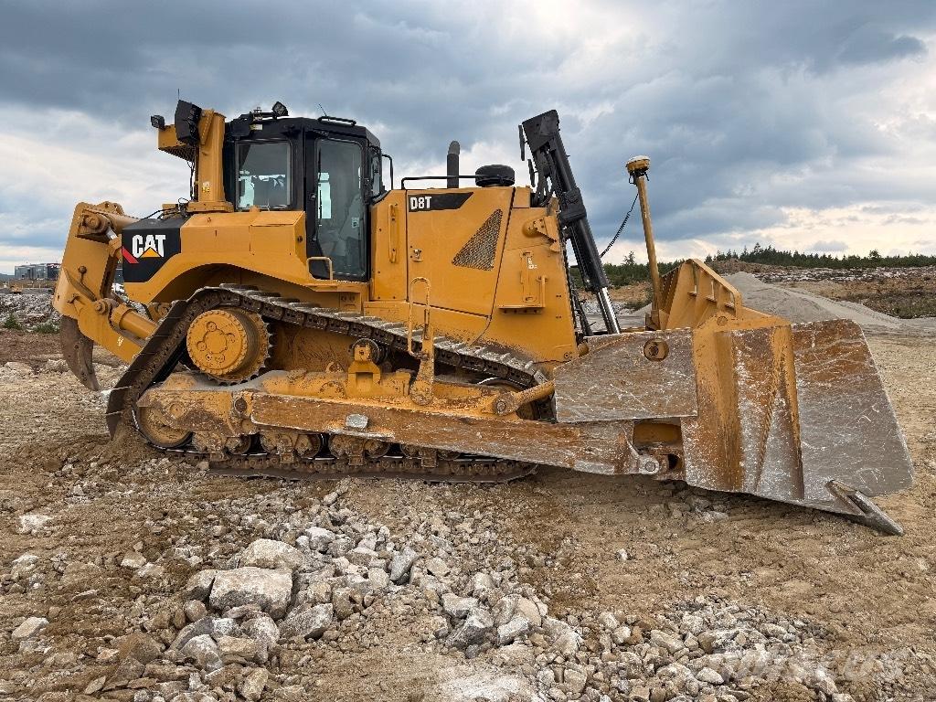 CAT D 8 T Buldozer sobre oruga